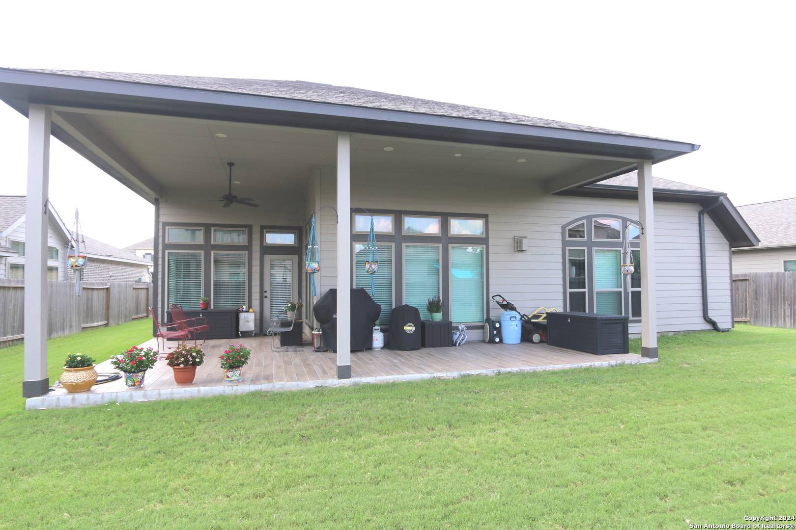Seguin, TX 78155,2965 GROVE WAY