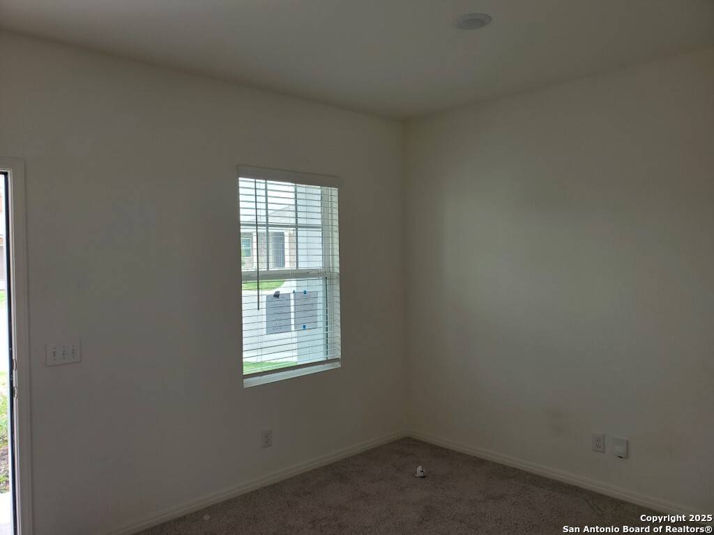 Converse, TX 78109,6004 River Meadow