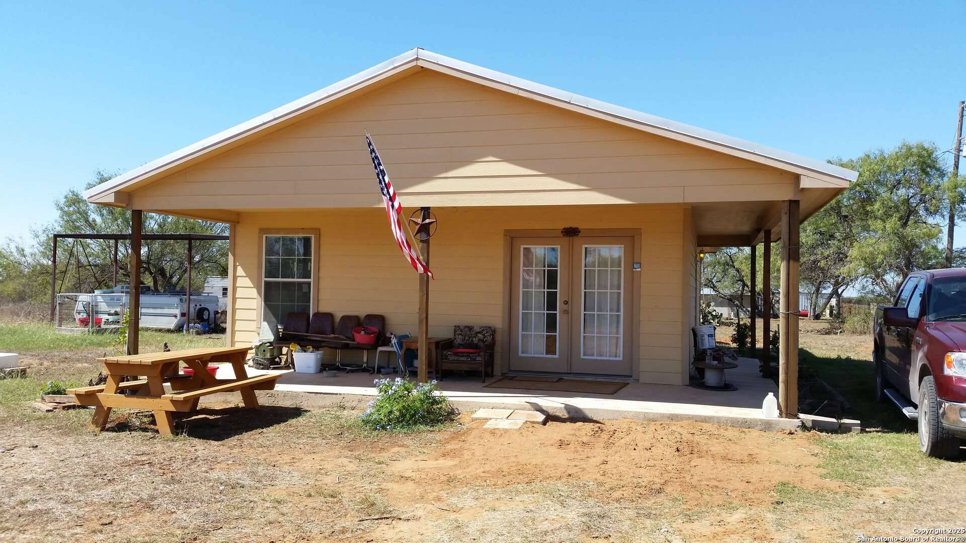 Jourdanton, TX 78026,3530 County Road 331