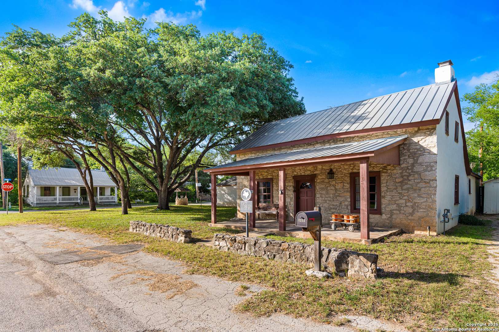 Castroville, TX 78009,1213 Isabella