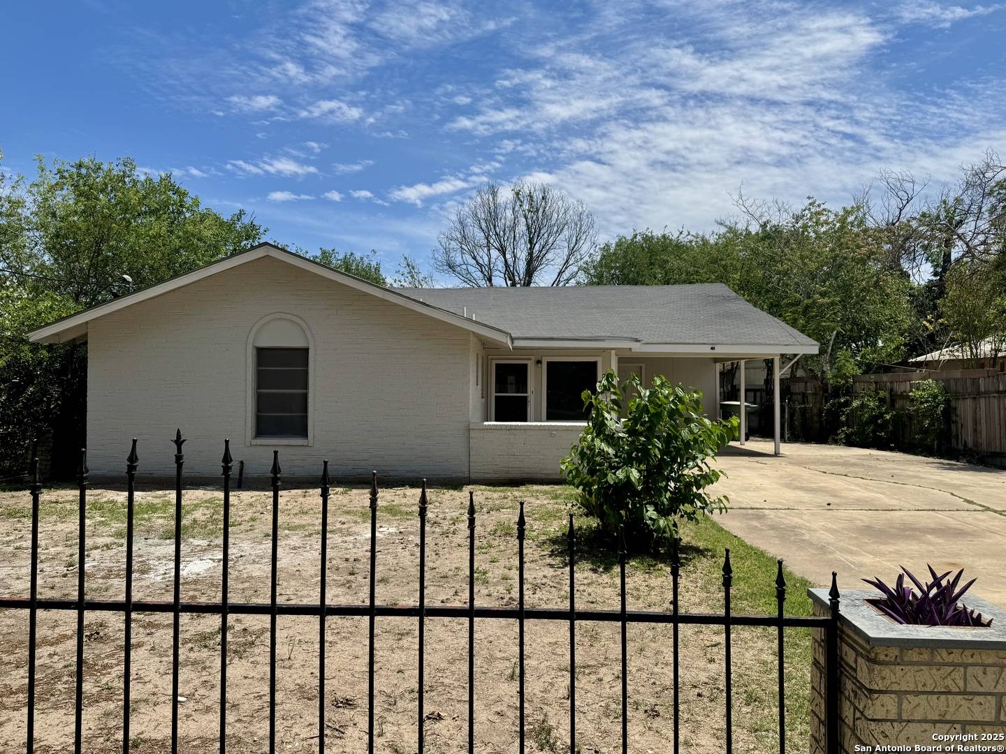 Uvalde, TX 78801,309 Mill Street