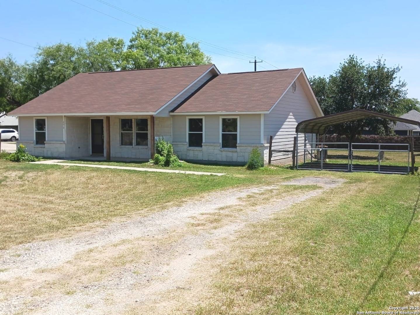 Somerset, TX 78069,8610 James