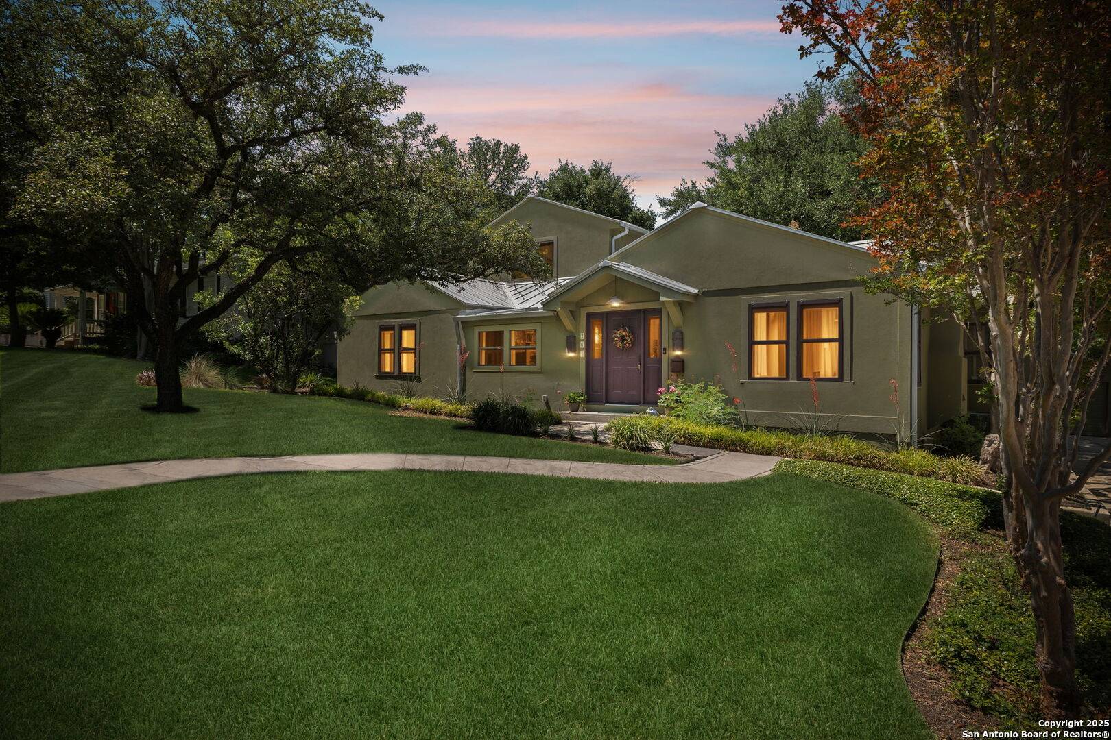 Alamo Heights, TX 78209,261 fair oaks