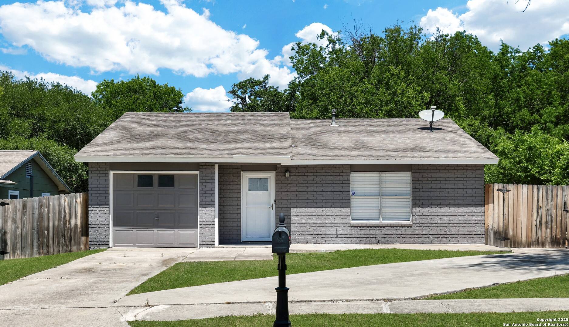 San Antonio, TX 78228,5243 Overpool