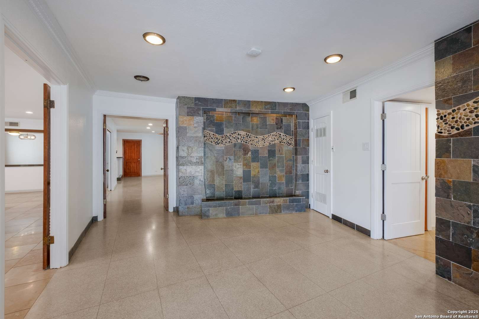 Castle Hills, TX 78213,226 Carolwood Dr.