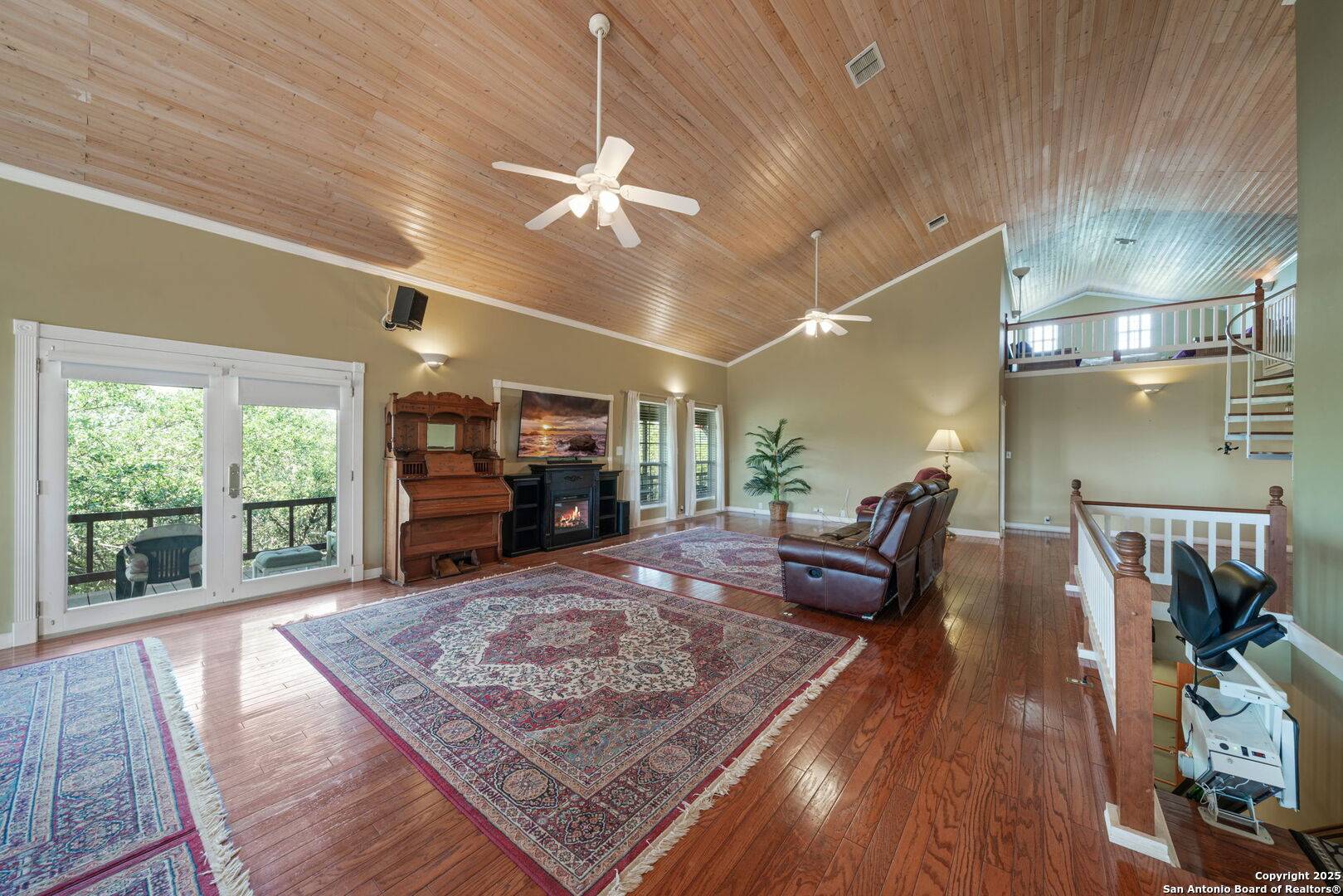 Pipe Creek, TX 78063,388 Oak