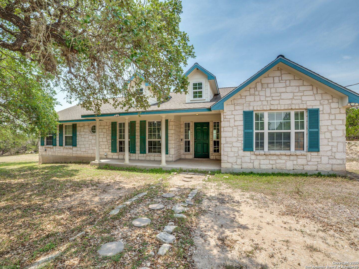 Lakehills, TX 78063,132 Forest Oaks