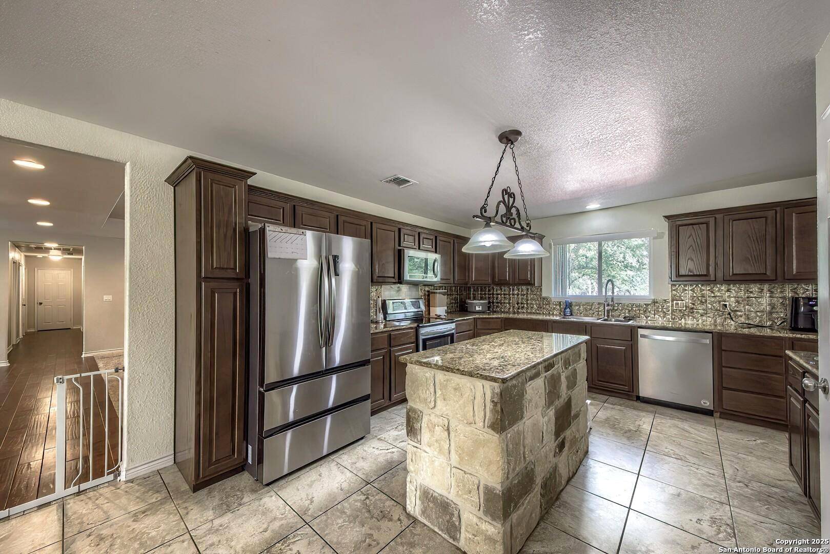 Floresville, TX 78114,108 Buttermilk