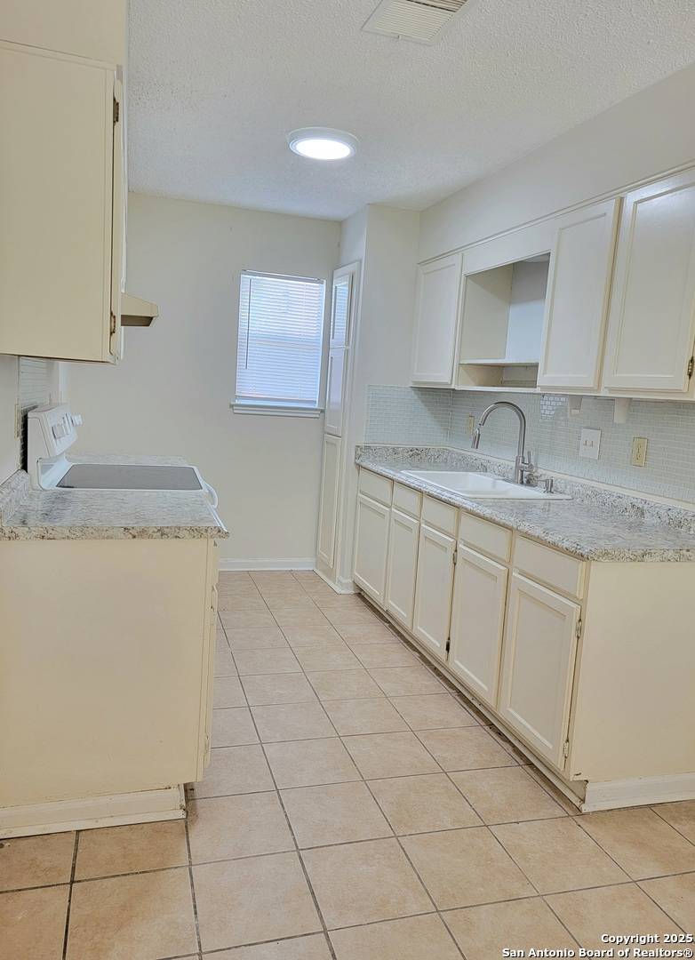 San Antonio, TX 78222,4150 Winesap Dr.