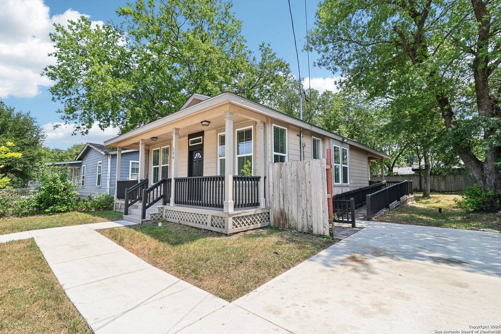 San Antonio, TX 78237,306 Joe Blanks St