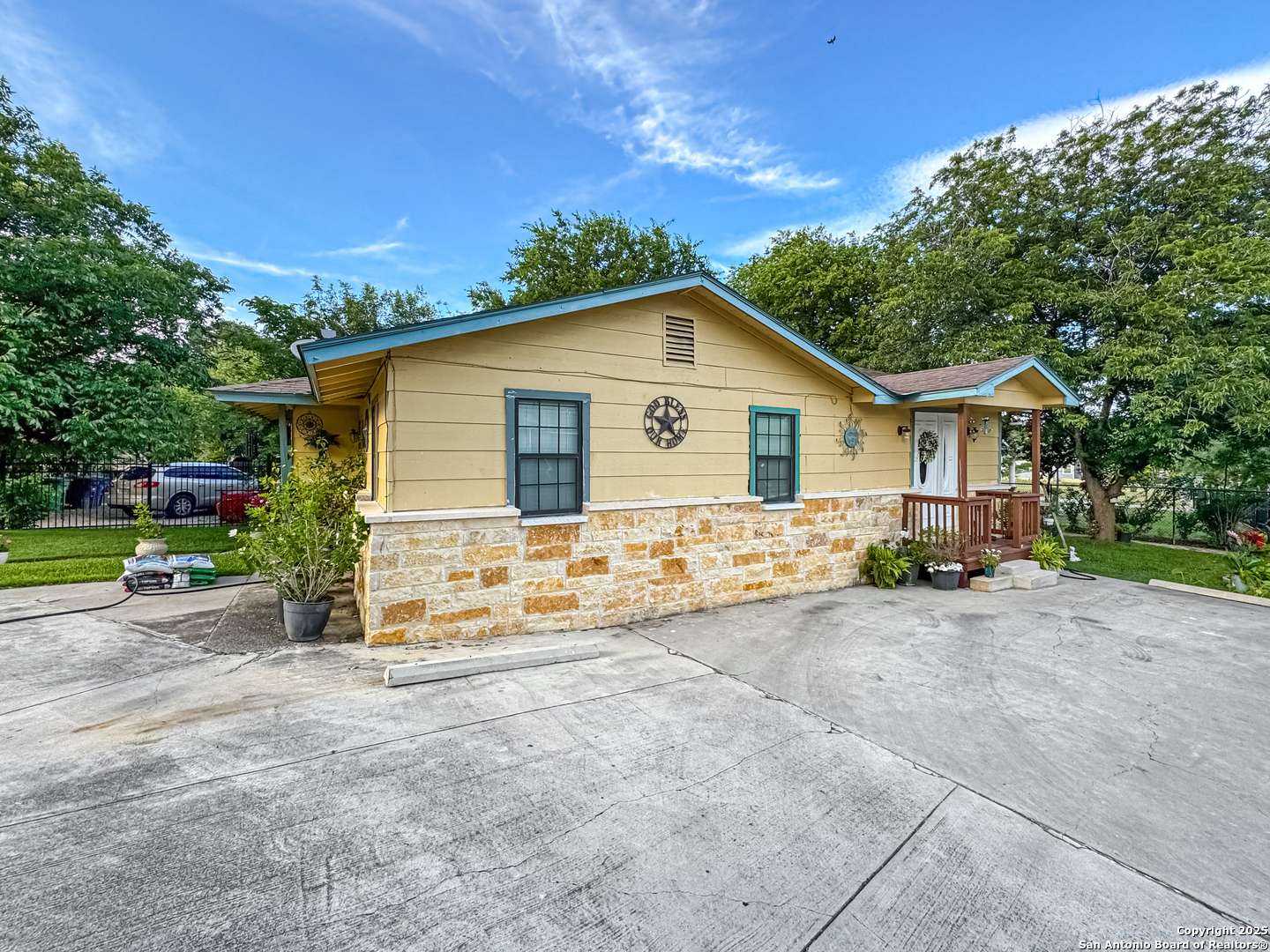 San Antonio, TX 78237,602 HORTENCIA AVE