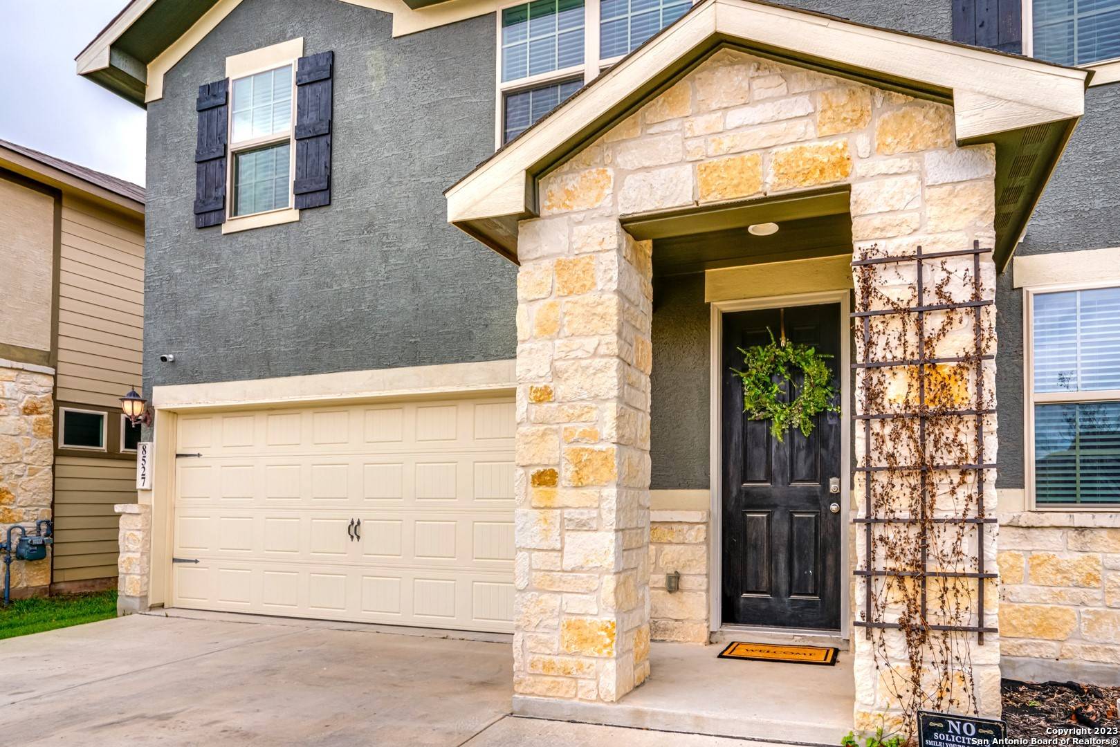 San Antonio, TX 78254,8527 Straight Oaks