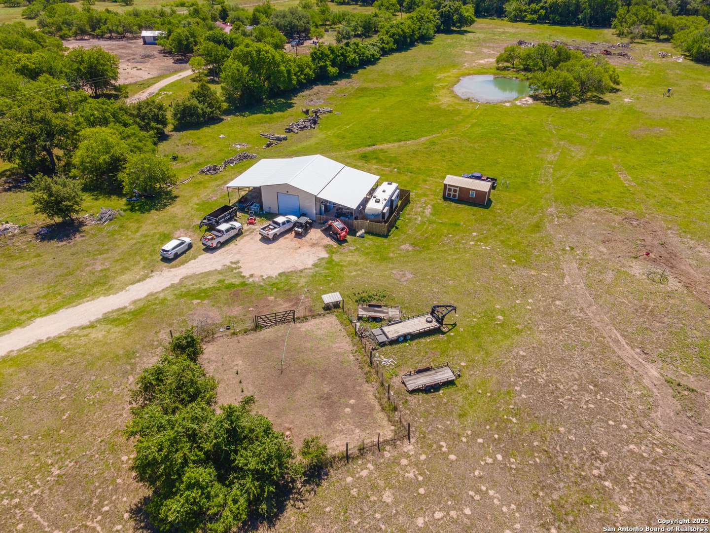 Kingsbury, TX 78638,3575 baker