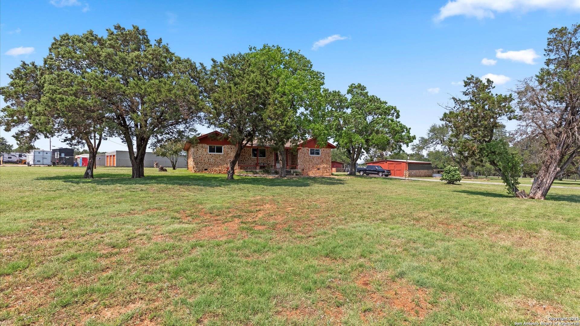 New Braunfels, TX 78132,153 Lone Oak