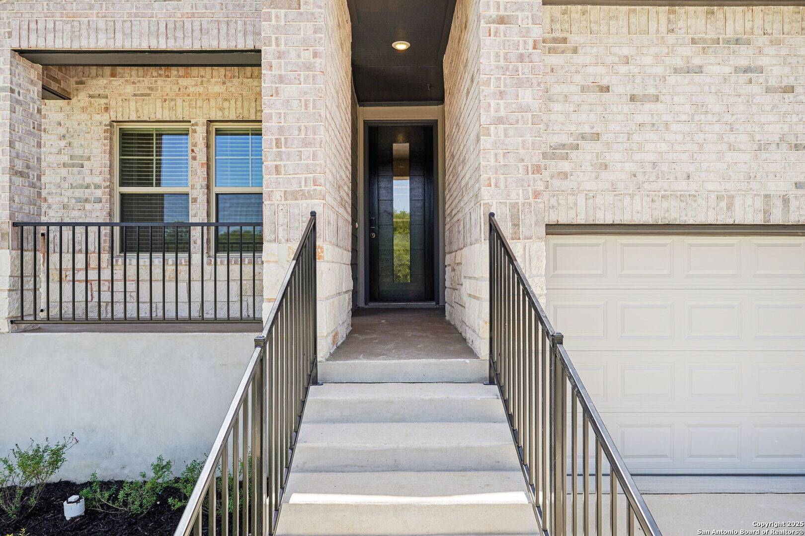 San Antonio, TX 78233,6314 Comanche Coyote