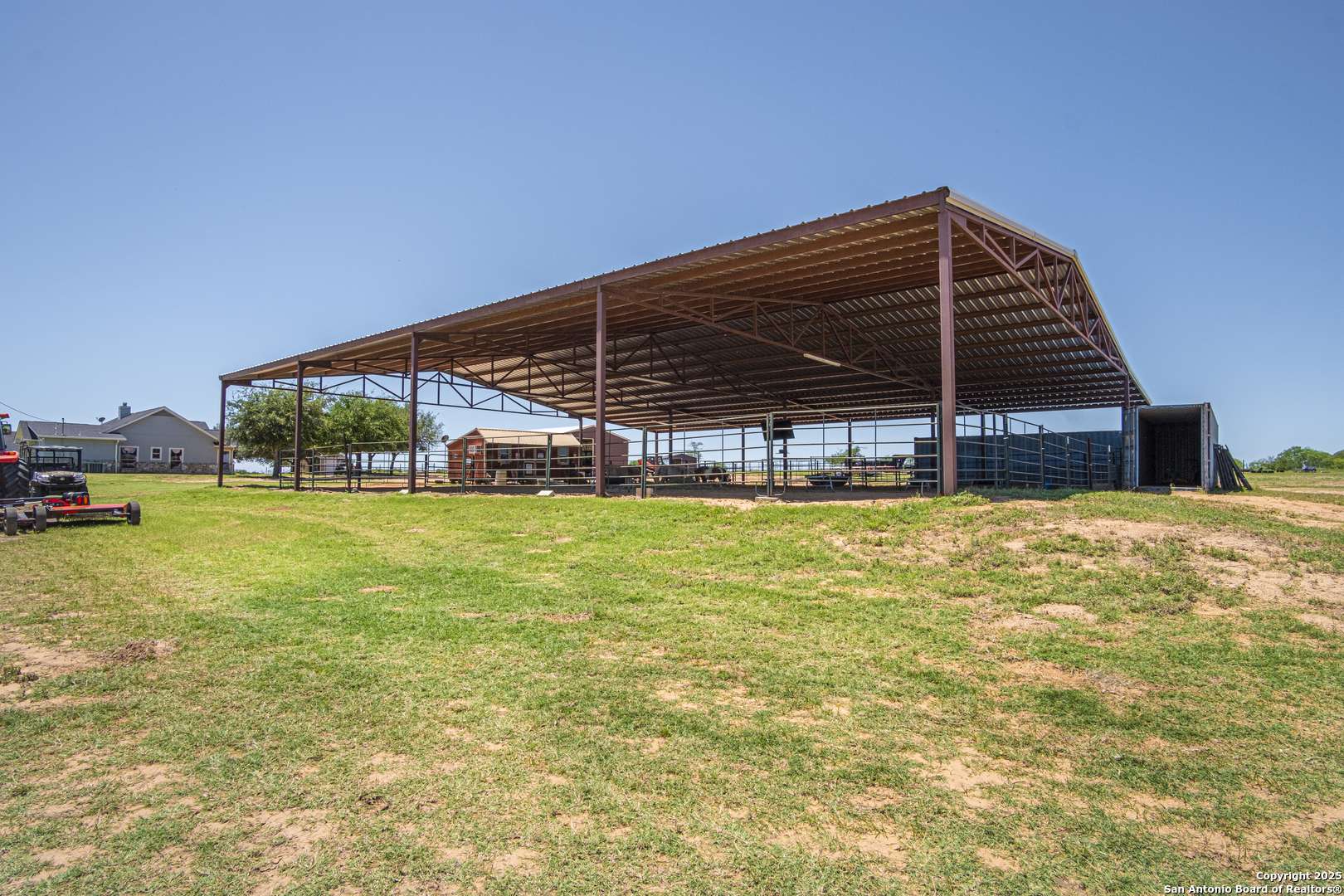 Floresville, TX 78114,1891 State Highway 97E
