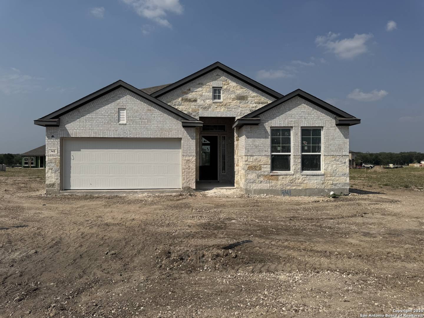 Castroville, TX 78009,341 Mountain Oak