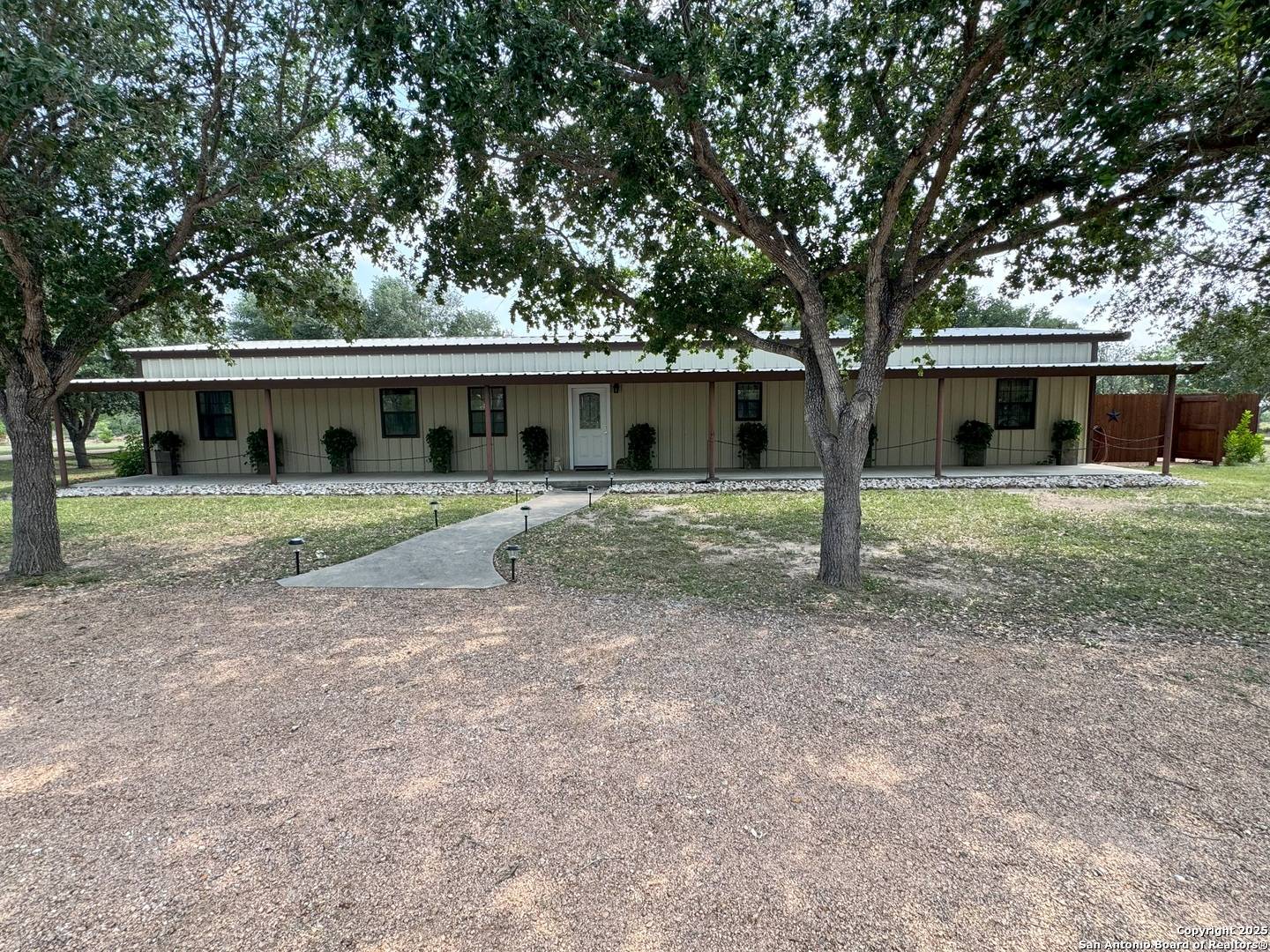 Three Rivers, TX 78071,100 Choke Canyon Estates