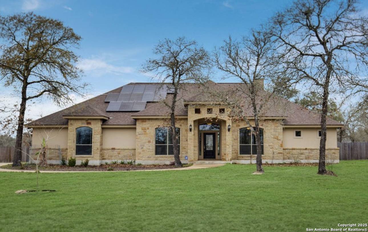 Floresville, TX 78114,121 Ashton