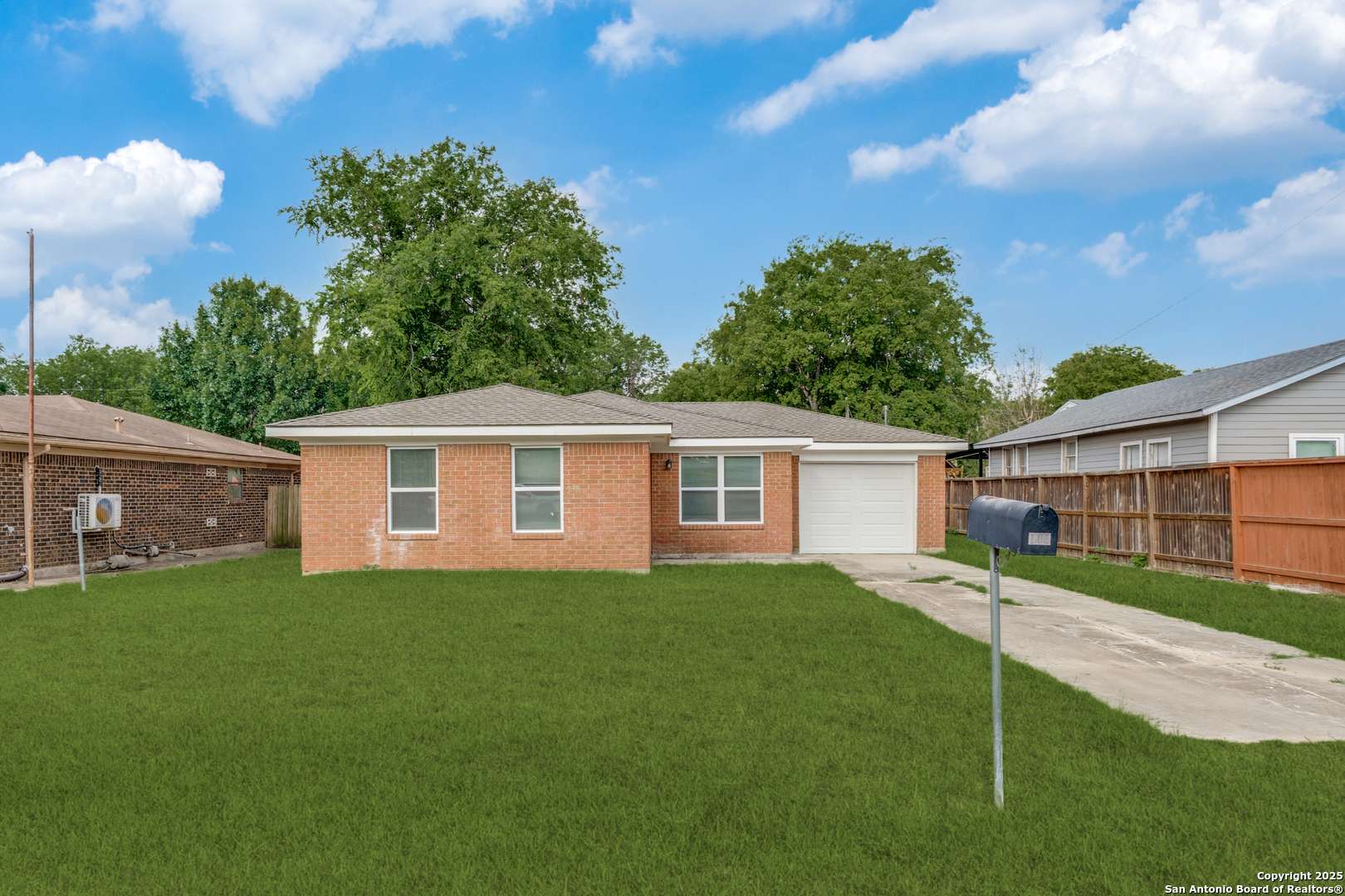 Cibolo, TX 78108,105 Elm