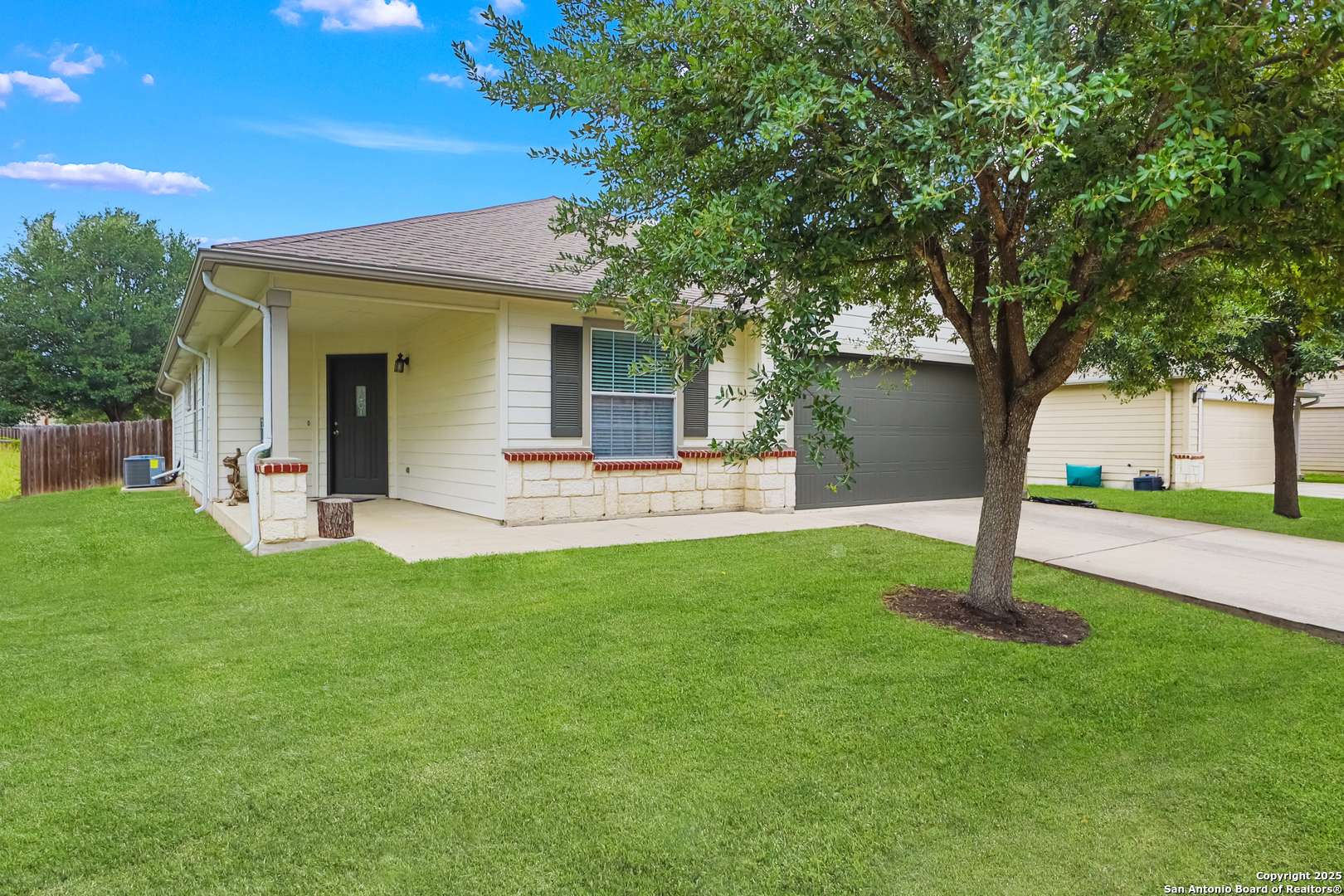 Selma, TX 78154,7823 SARATOGA KNL