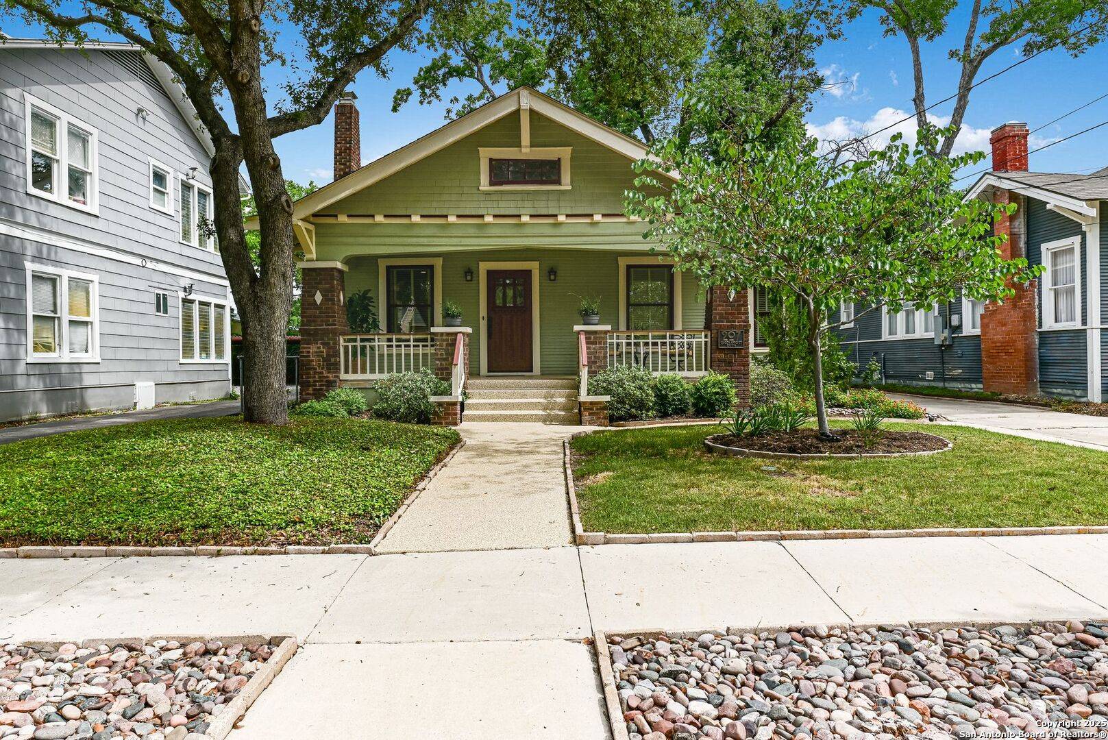 San Antonio, TX 78209,207 Queen Anne
