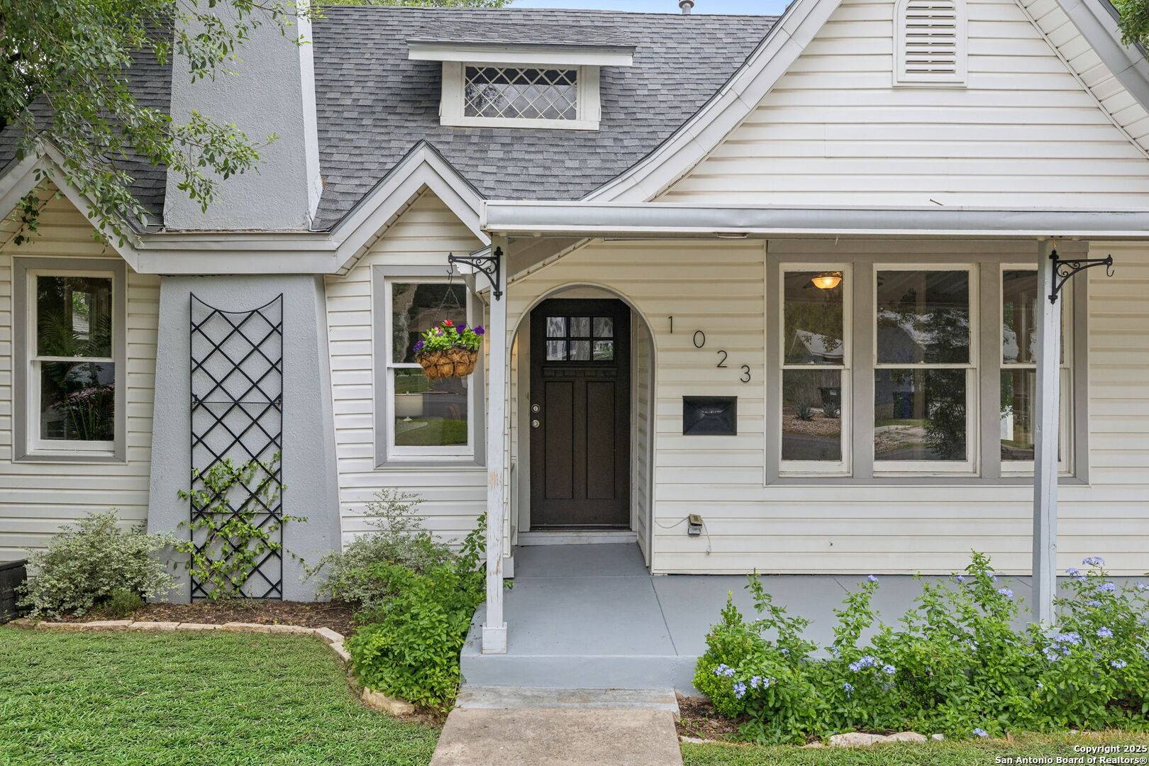 San Antonio, TX 78201,1023 gramercy