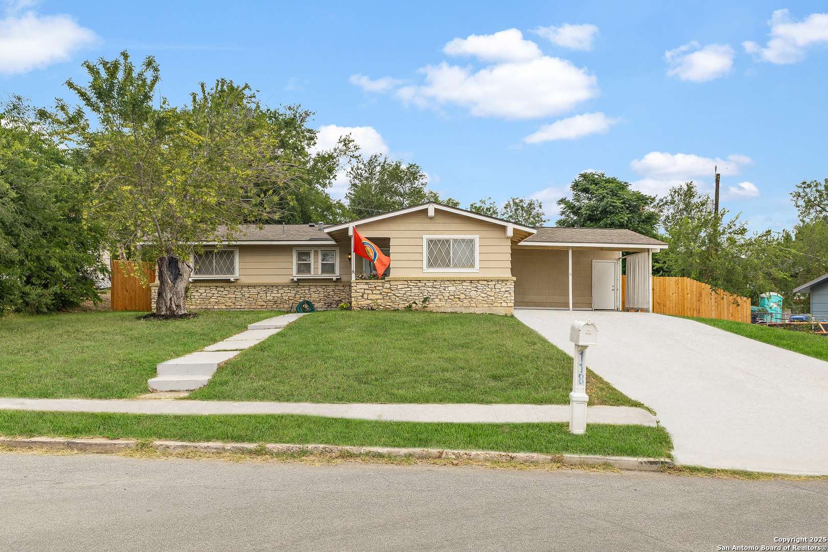 San Antonio, TX 78227,118 Peach Valley