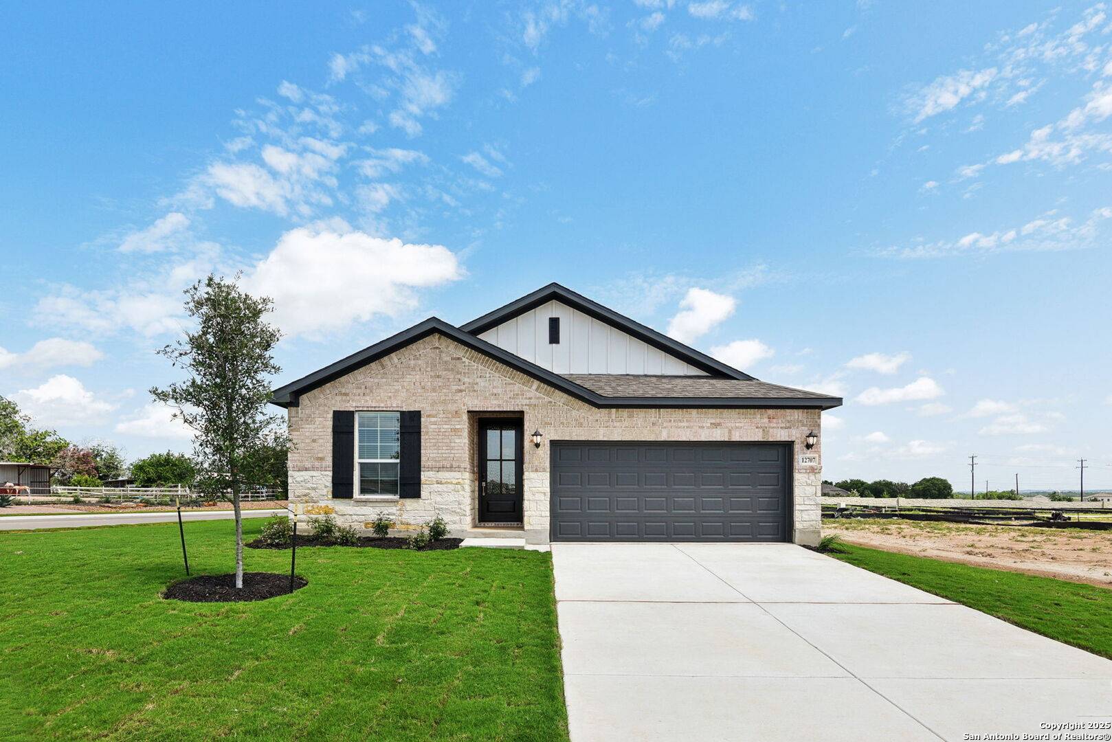 Schertz, TX 78154,12707 Horizon Crest