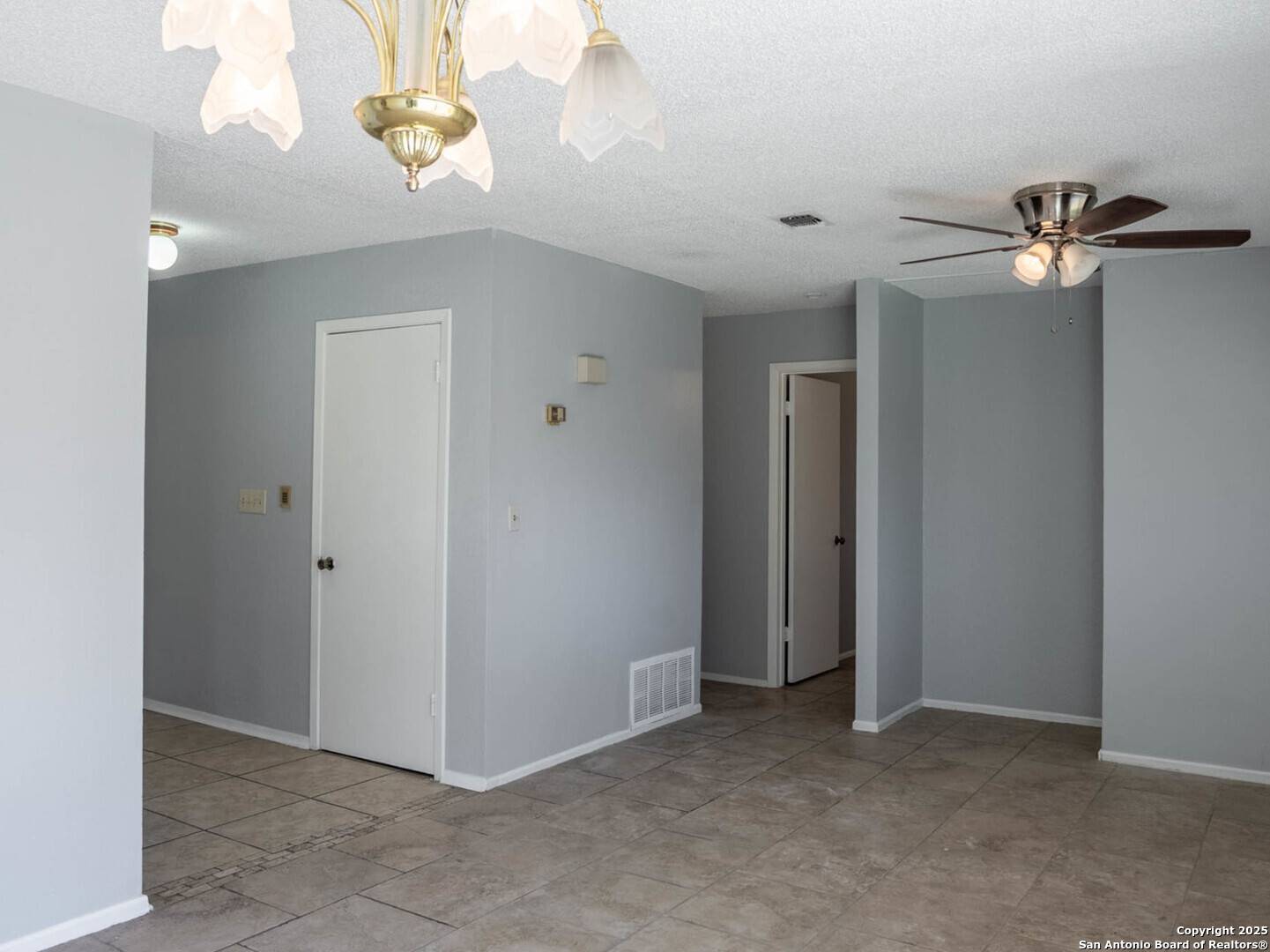 San Antonio, TX 78249,6706 Spring Manor