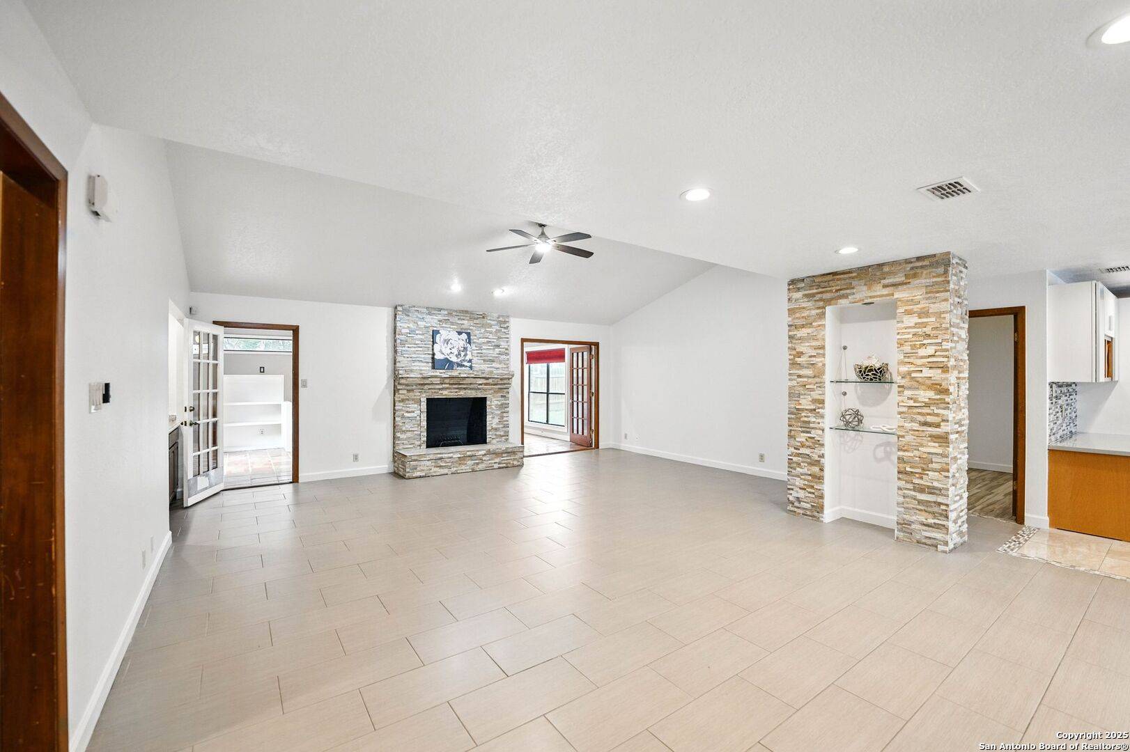 San Antonio, TX 78259,19739 Encino Way