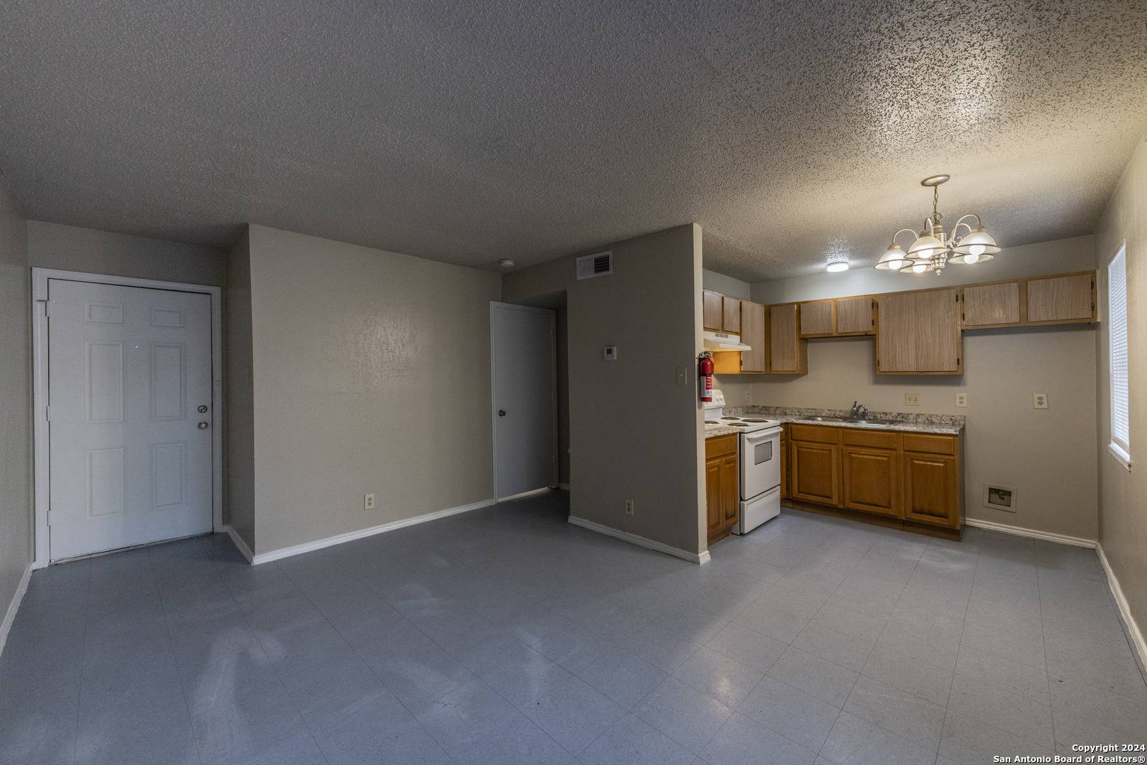 San Antonio, TX 78201,1634 Woodlawn UNIT 2