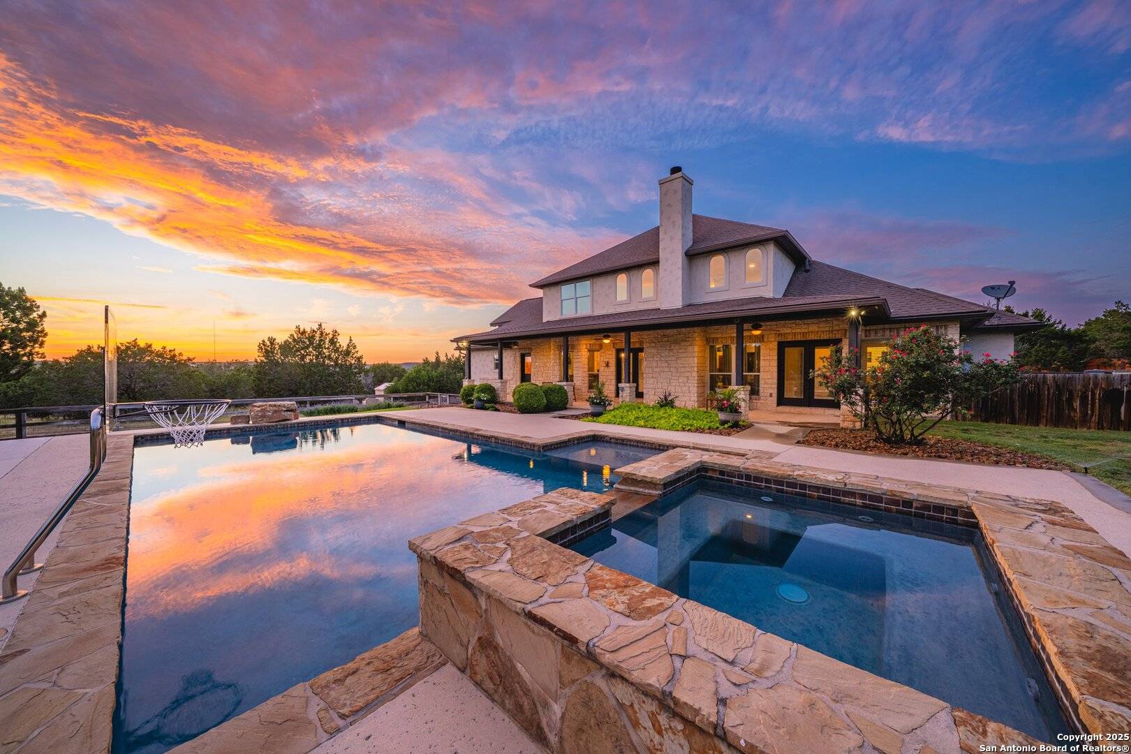 Boerne, TX 78006,154 Lake View Dr