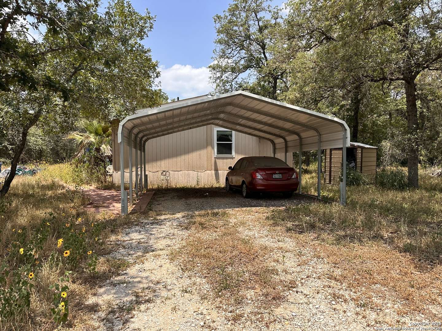Seguin, TX 78155,180 Sandy Oaks