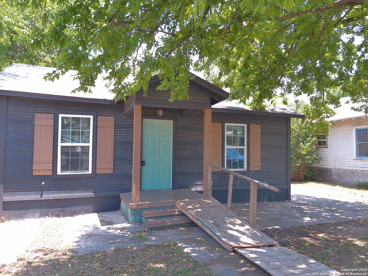 San Antonio, TX 78202-3228,2619 Houston St