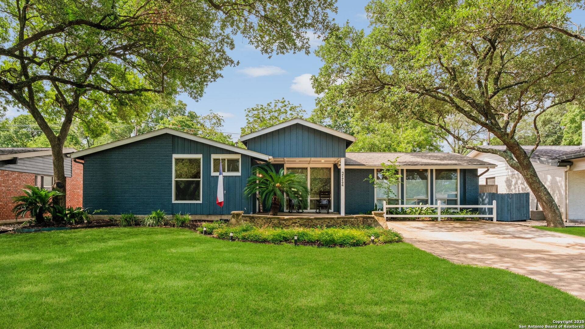 San Antonio, TX 78209,2114 Lawndale