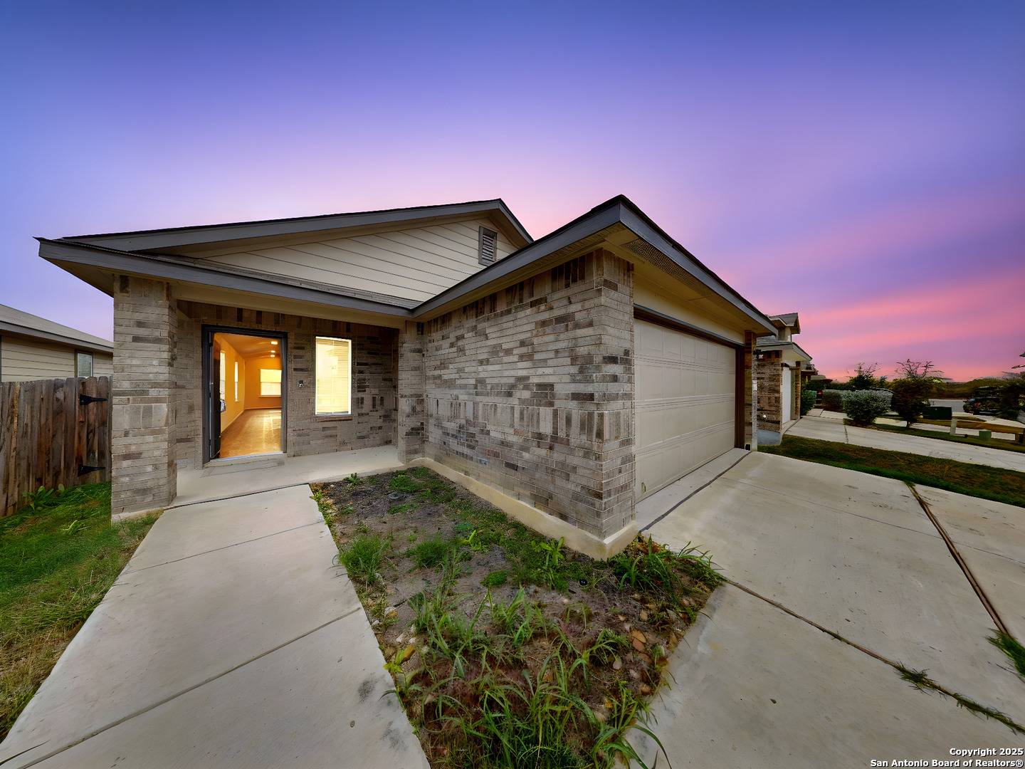 San Antonio, TX 78245,3526 Angus Crossing
