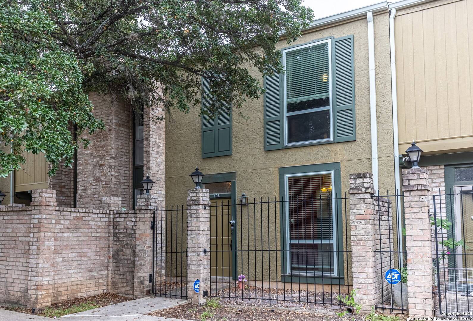 San Antonio, TX 78217,3678 hidden UNIT 406D