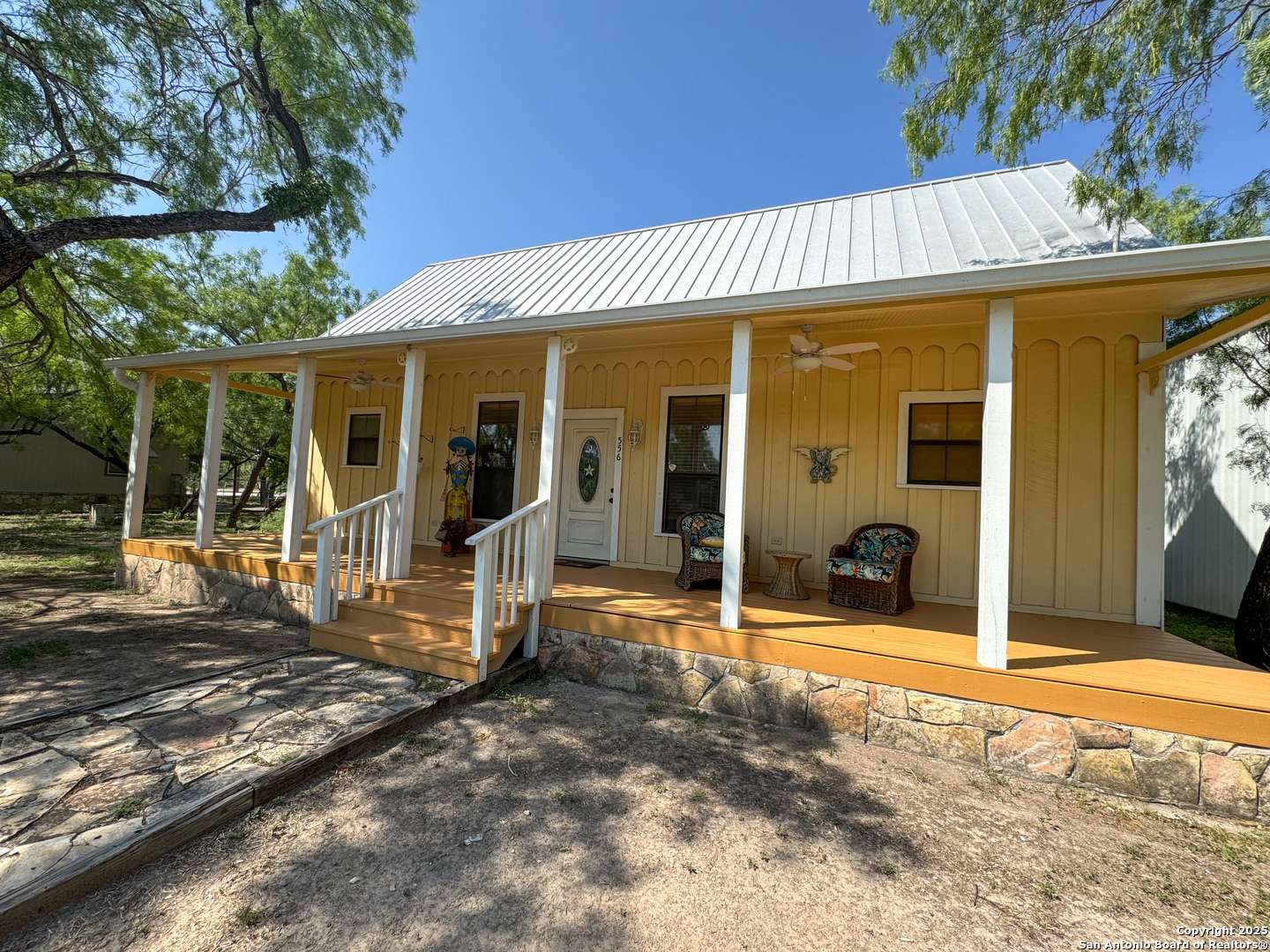 Brackettville, TX 78832,556 FAIRWAY CIRCLE