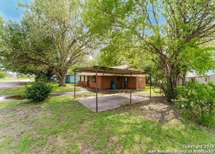 Shiner, TX 77984,36 county road 346c
