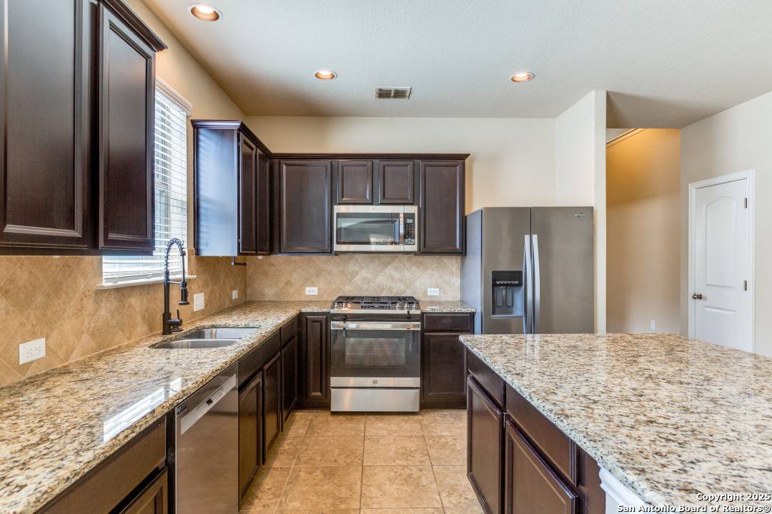 Boerne, TX 78015,27511 Smokey Chase