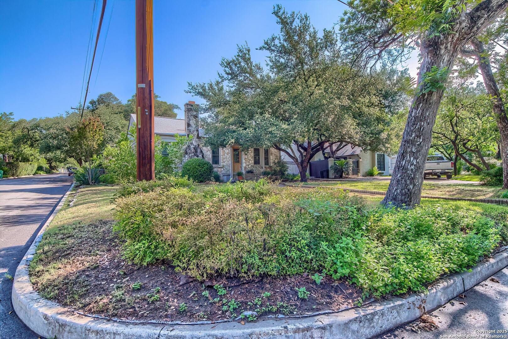 Alamo Heights, TX 78209,321 college