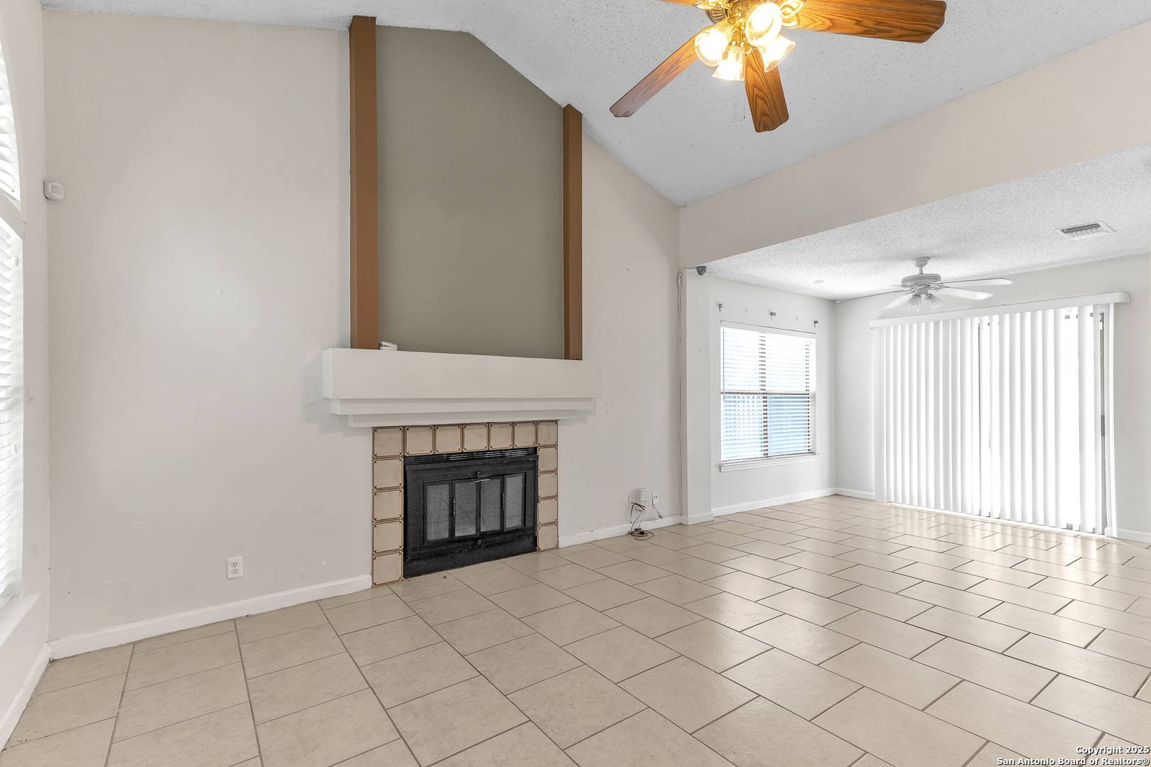 San Antonio, TX 78245,10222 Canton Fld