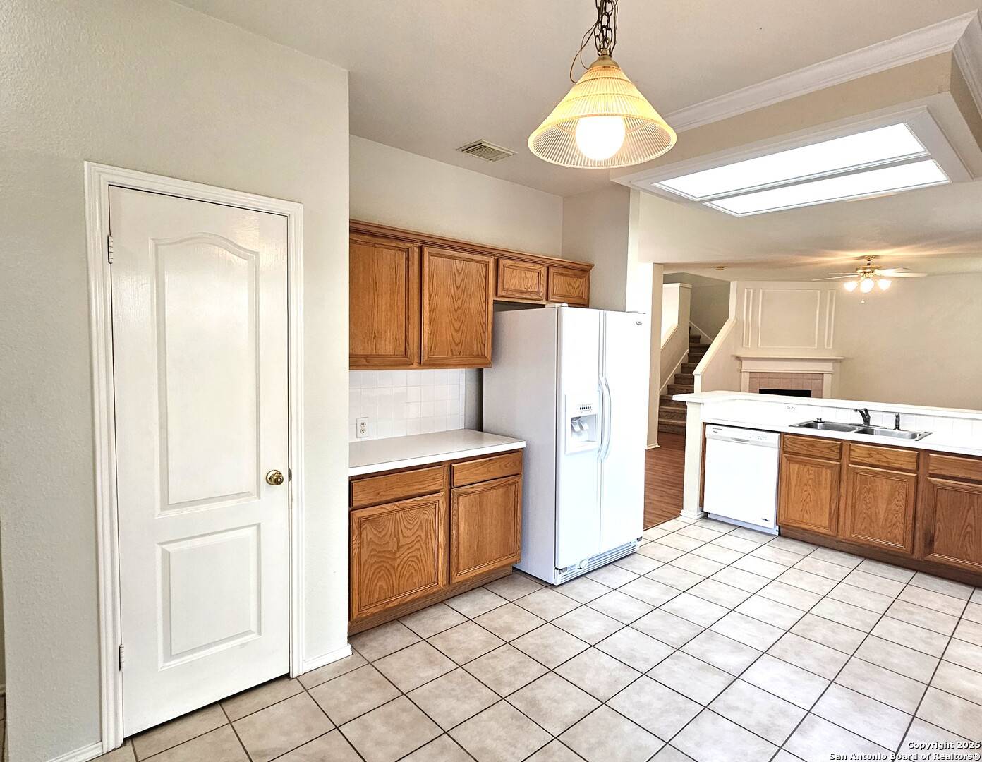 Cibolo, TX 78108,237 TAPWOOD LN