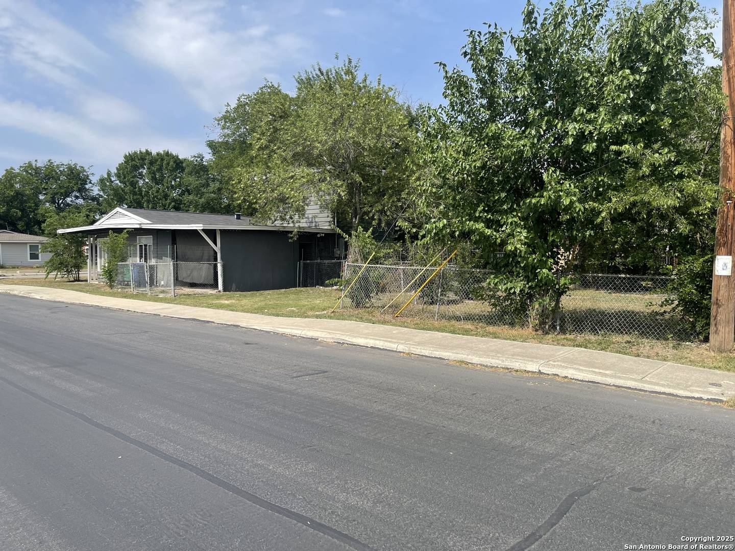 San Antonio, TX 78201,1538 Thorain