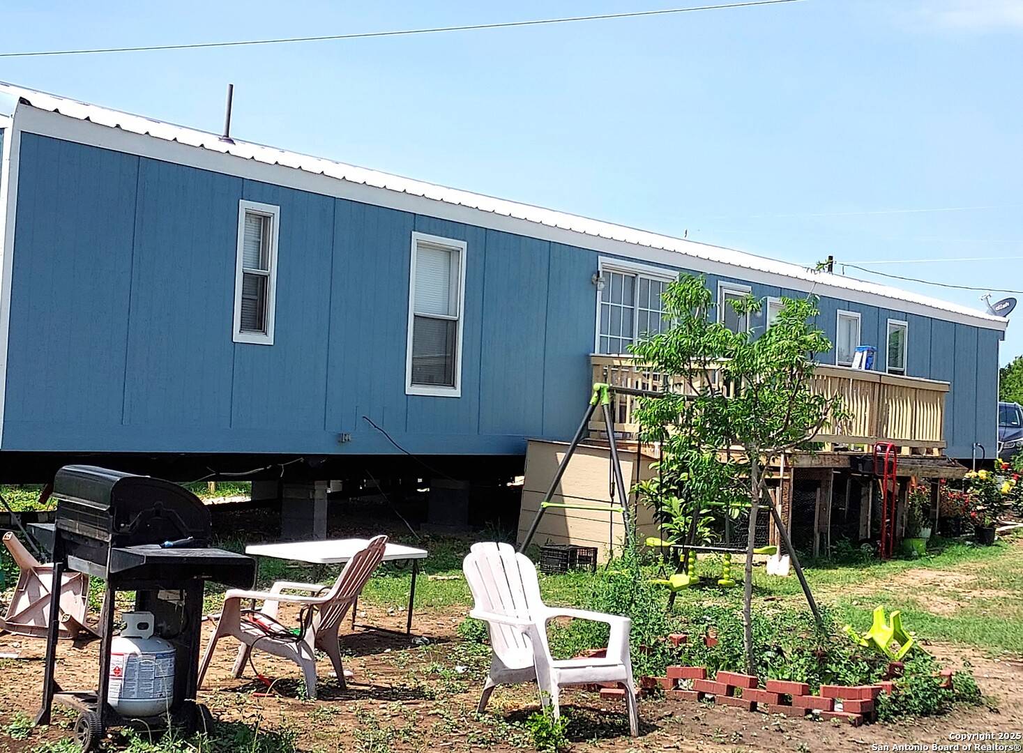 Devine, TX 78016,331 Forest Creek