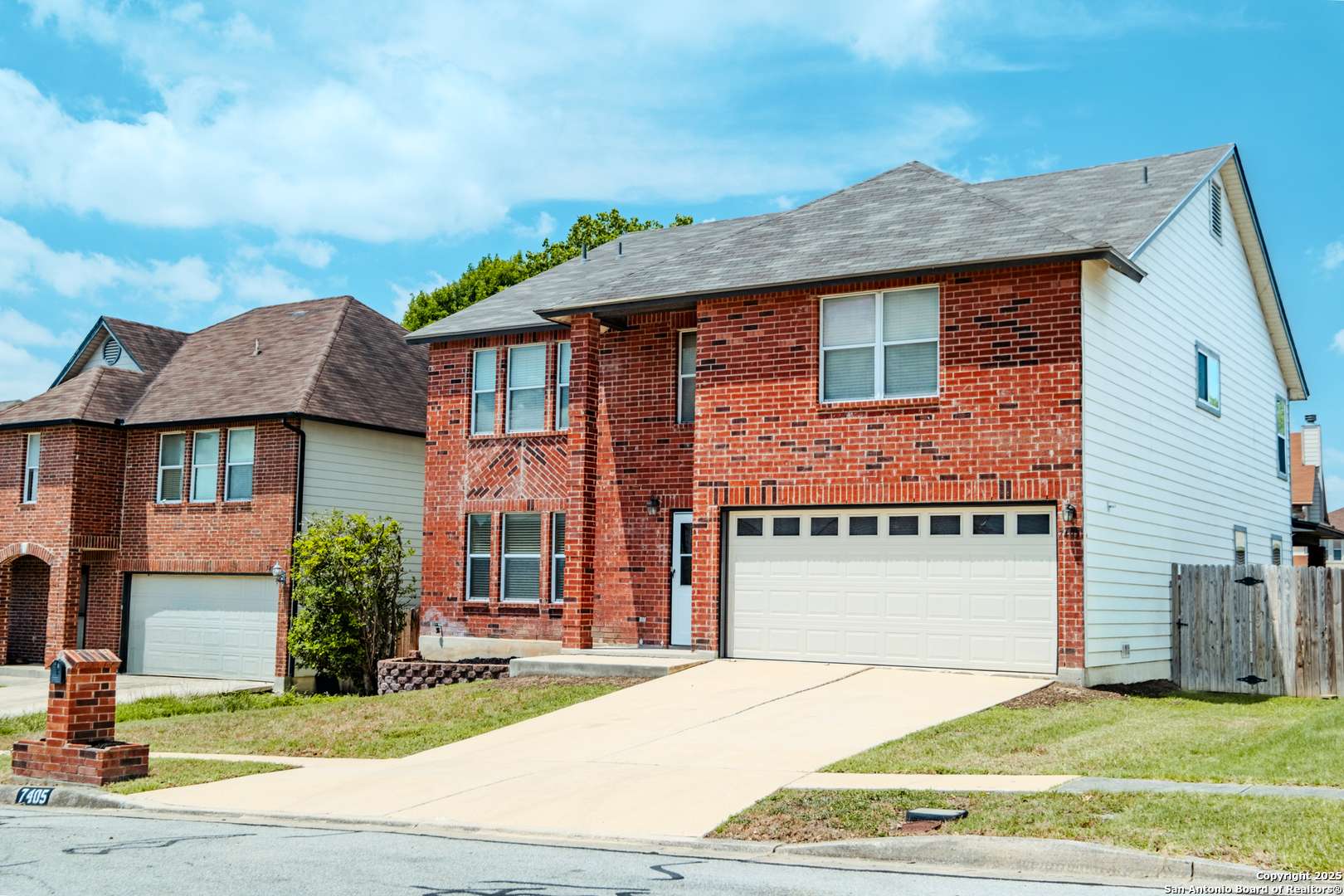 Live Oak, TX 78233,7405 Forest Edge