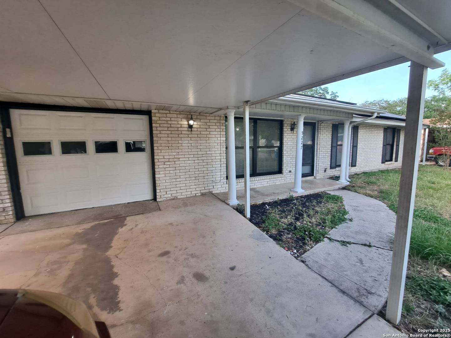 Kirby, TX 78219,5227 Happiness
