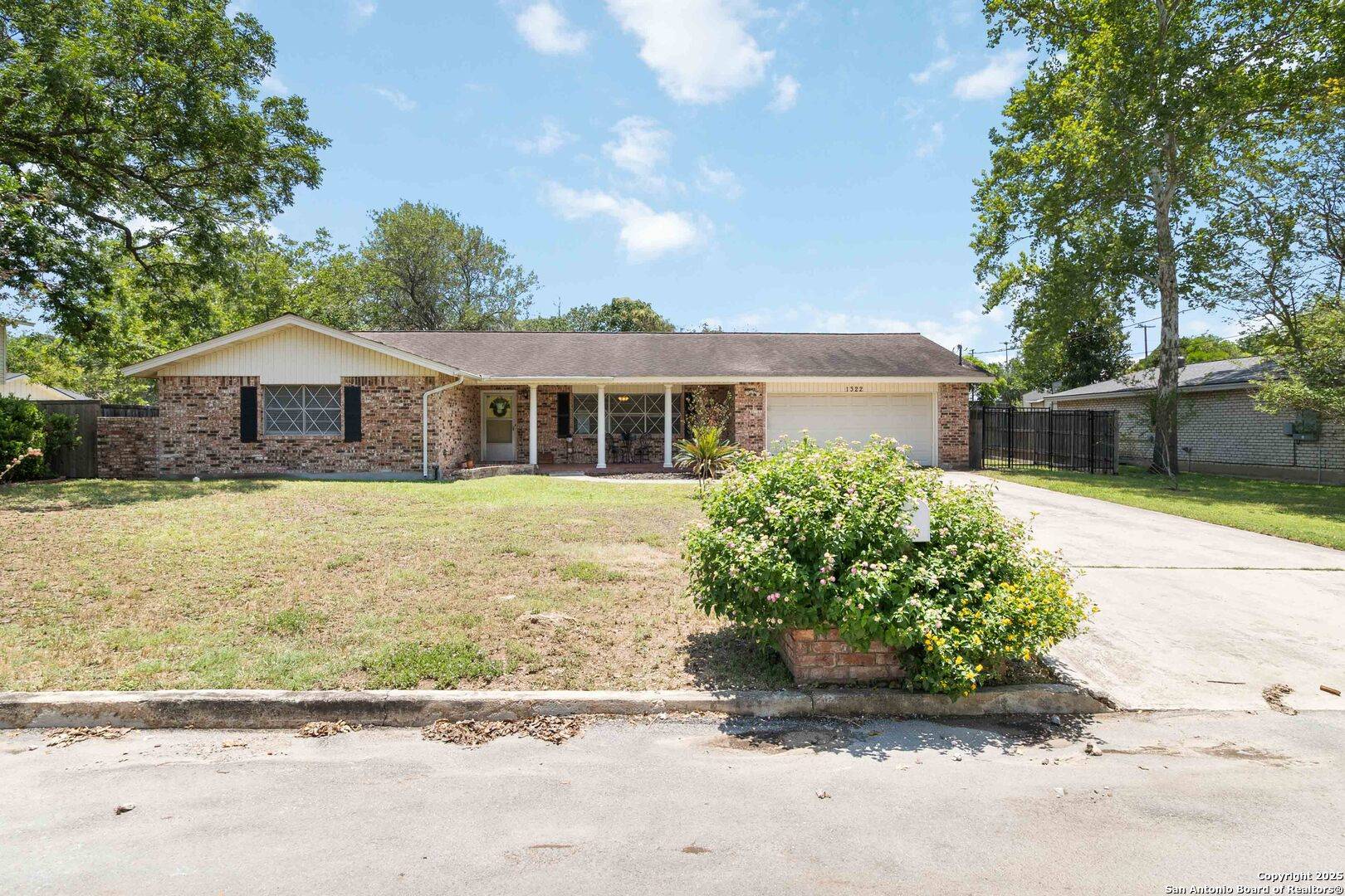 New Braunfels, TX 78130,1322 Rivercrest