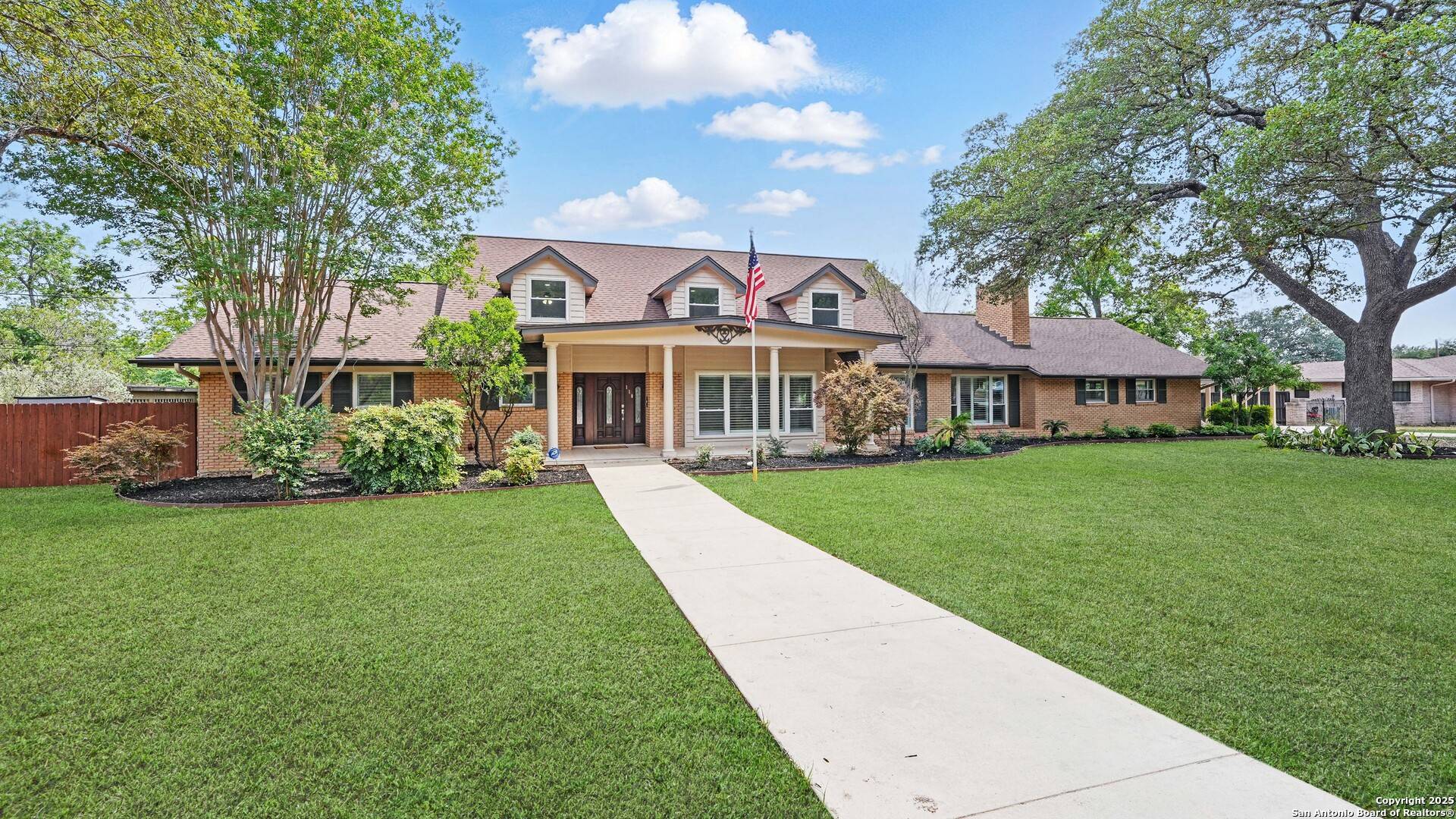 Castle Hills, TX 78213,116 Riviera